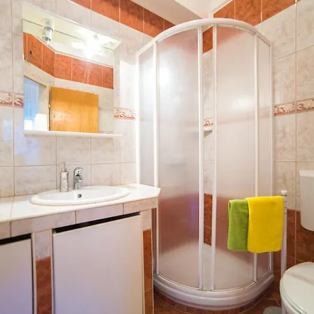 Gostinjska kuća Buric 267 4*