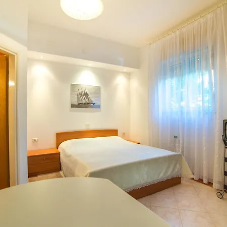 Gostinjska kuća Buric 267 4*